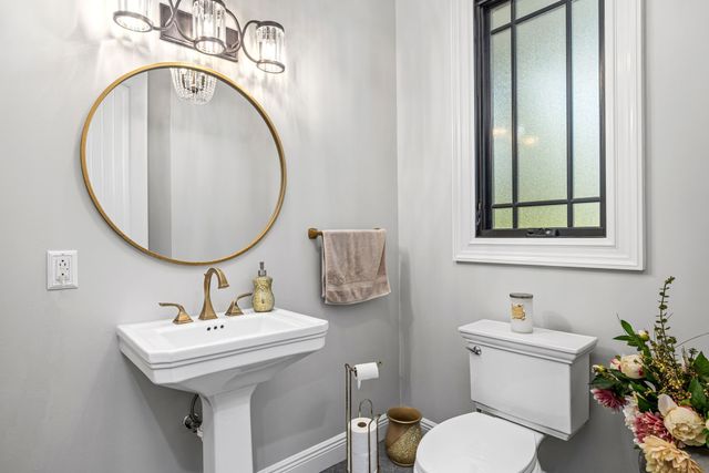 74 Pine Lake Rd, Summertown, TN 38483