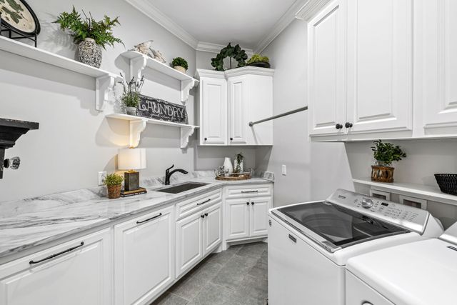 74 Pine Lake Rd, Summertown, TN 38483