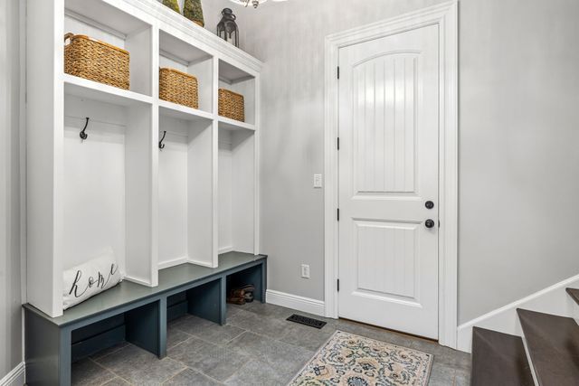 74 Pine Lake Rd, Summertown, TN 38483