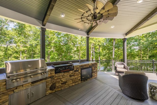 74 Pine Lake Rd, Summertown, TN 38483