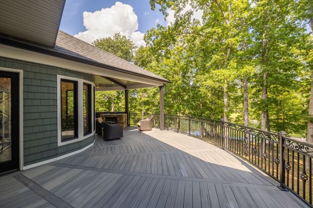 74 Pine Lake Rd, Summertown, TN 38483