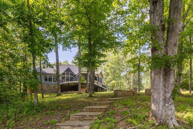 74 Pine Lake Rd, Summertown, TN 38483