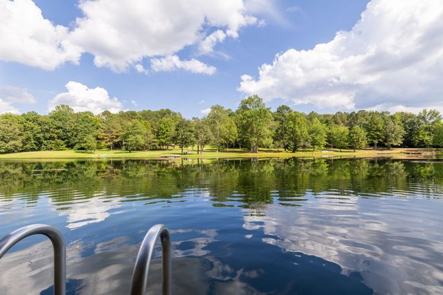 74 Pine Lake Rd, Summertown, TN 38483