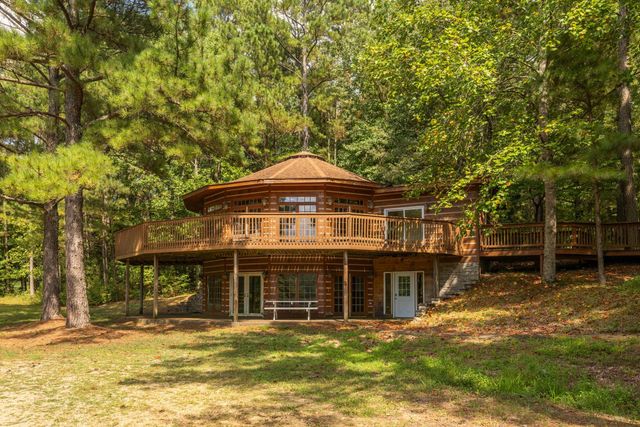 74 Pine Lake Rd, Summertown, TN 38483