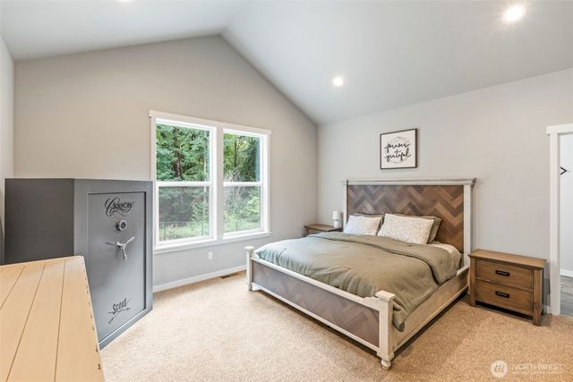 2425 106th Lane SE, Olympia, WA 98501