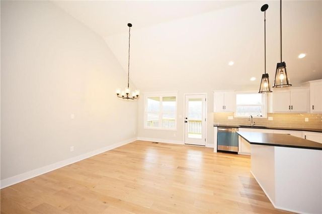 109 Johnson Circle, Dearborn, MO 64439