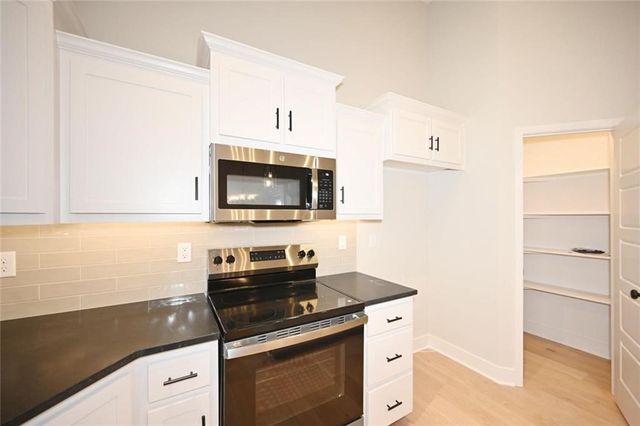 109 Johnson Circle, Dearborn, MO 64439