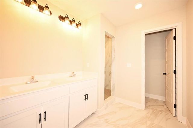 109 Johnson Circle, Dearborn, MO 64439