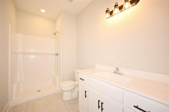 109 Johnson Circle, Dearborn, MO 64439