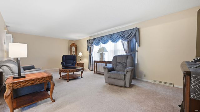 2609 W Riggin Road, Muncie, IN 47304
