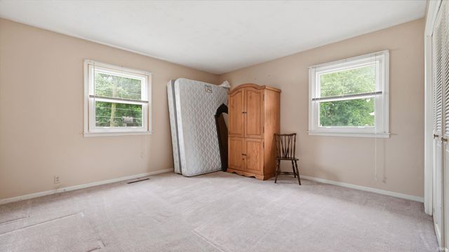 2609 W Riggin Road, Muncie, IN 47304
