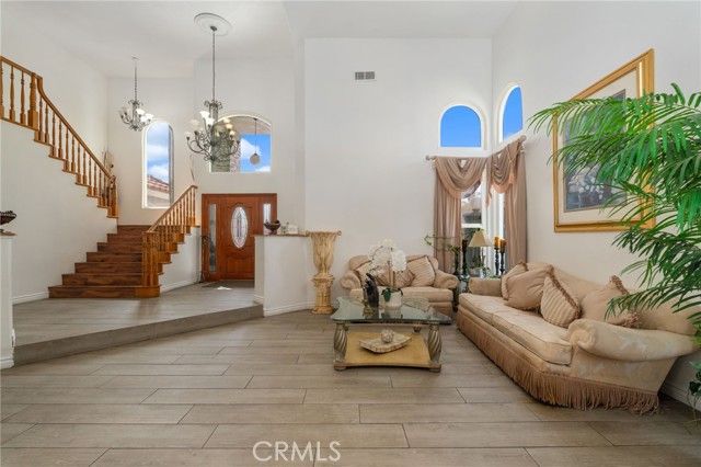 2048 Birkdale, Upland, CA 91784