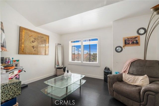 2048 Birkdale, Upland, CA 91784