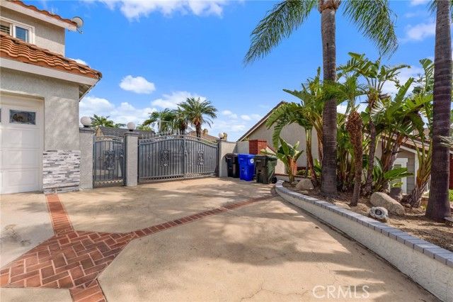 2048 Birkdale, Upland, CA 91784