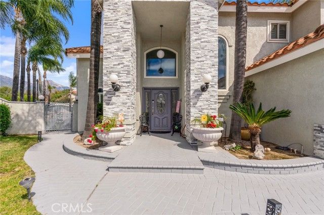 2048 Birkdale, Upland, CA 91784