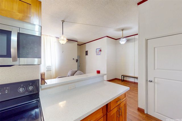 94-246 Leoku Street E103, Waipahu, HI 96797