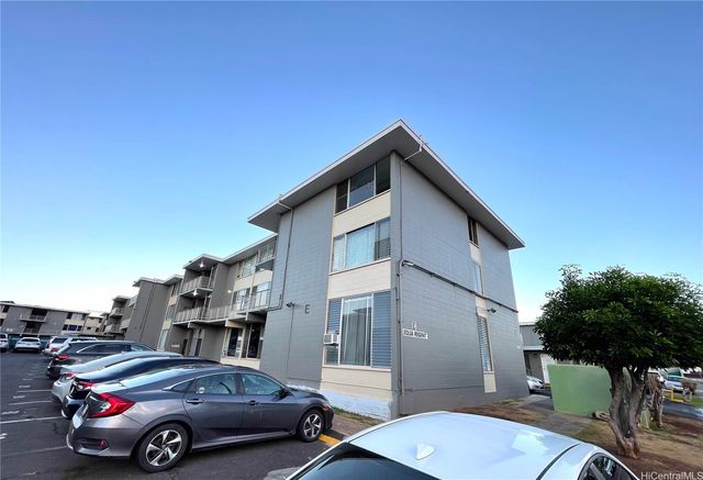 94-246 Leoku Street E103, Waipahu, HI 96797