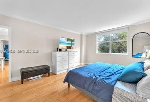 11111 Biscayne Blvd 2F, Miami, FL 33181