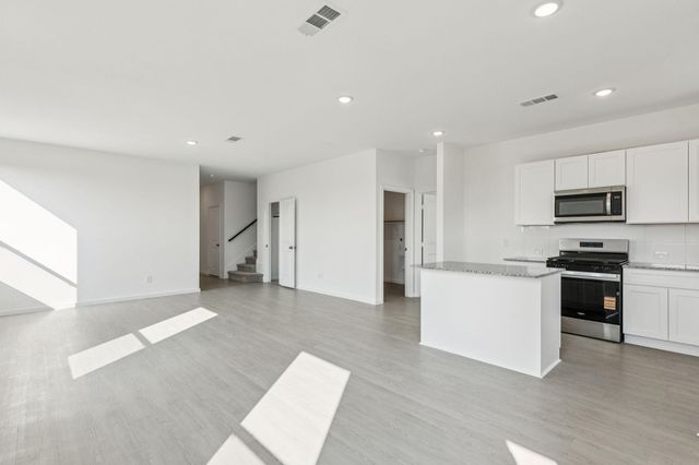 1026 S Oakhurst Drive, Dayton, TX 77535