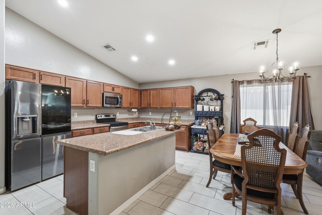 Image 10 of property listing at 10224 W GROSS Avenue, Tolleson, AZ 85353