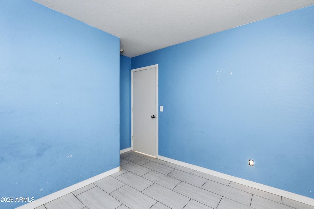 Image 19 of property listing at 10224 W GROSS Avenue, Tolleson, AZ 85353