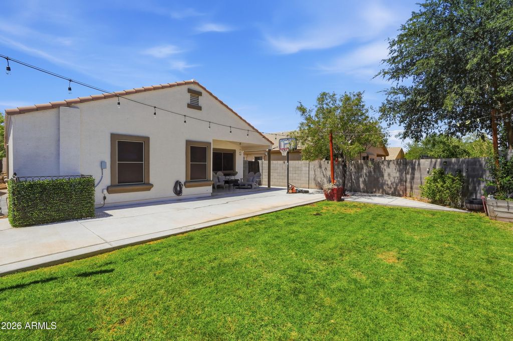 Image 30 of property listing at 10224 W GROSS Avenue, Tolleson, AZ 85353