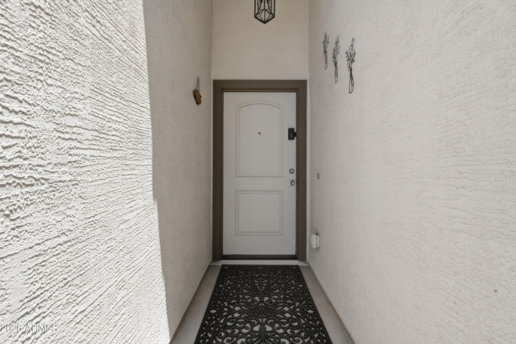 Image 4 of property listing at 10224 W GROSS Avenue, Tolleson, AZ 85353