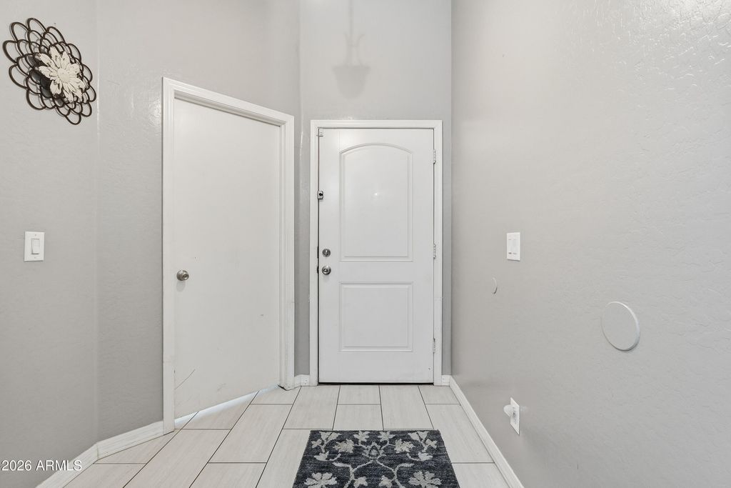 Image 5 of property listing at 10224 W GROSS Avenue, Tolleson, AZ 85353