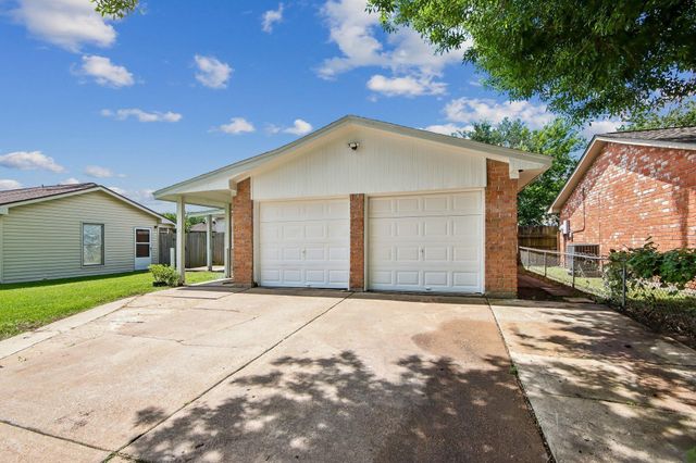 1809 Flamingo Drive, League City, TX 77573