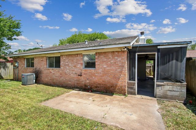 1809 Flamingo Drive, League City, TX 77573