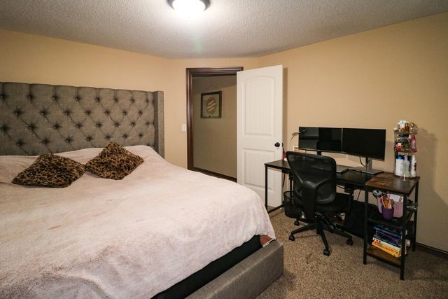 12613 E Willowgreen Circle, Wichita, KS 67207