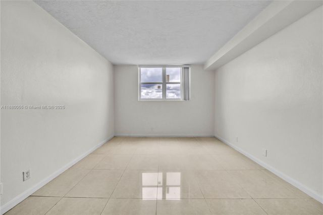 3000 S Ocean Dr 1208, Hollywood, FL 33019