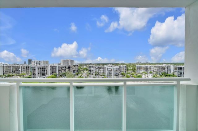 3000 S Ocean Dr 1208, Hollywood, FL 33019