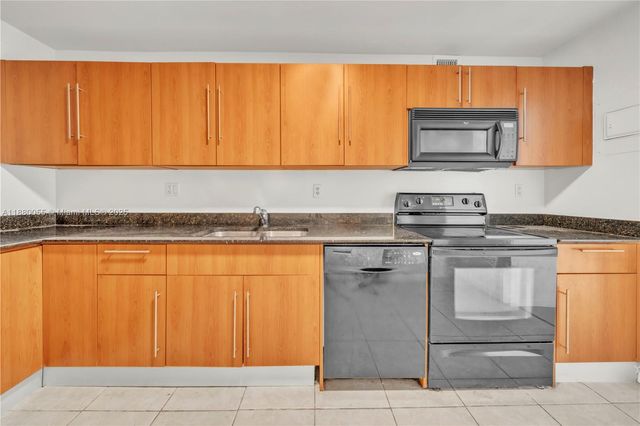 3000 S Ocean Dr 1208, Hollywood, FL 33019