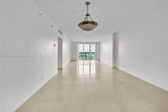 3000 S Ocean Dr 1208, Hollywood, FL 33019