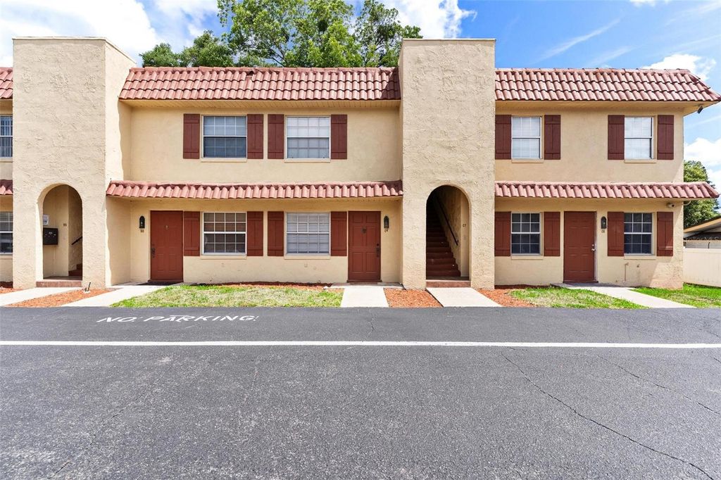 1112 W MAIN STREET C4, Leesburg, FL 34748