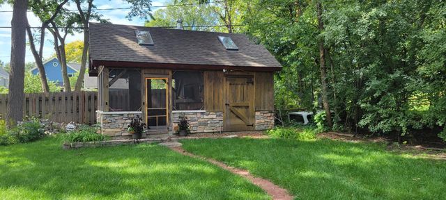 4700 Stonewall Avenue, Downers Grove, IL 60515