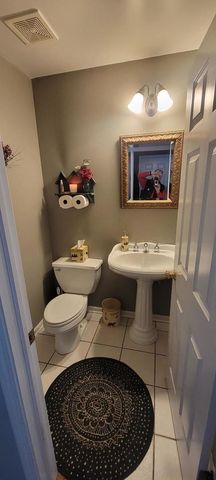 4700 Stonewall Avenue, Downers Grove, IL 60515