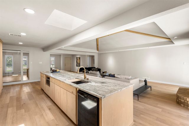 1516 Oak Vista Drive, Dallas, TX 75232
