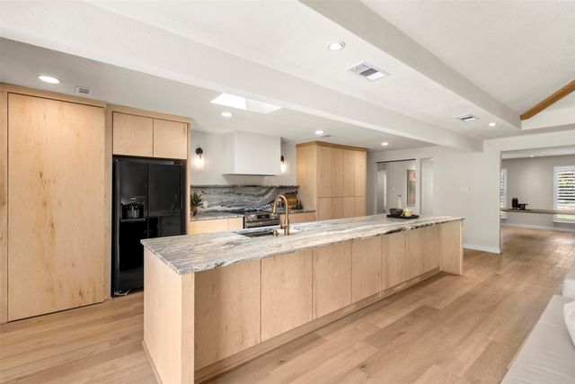 1516 Oak Vista Drive, Dallas, TX 75232