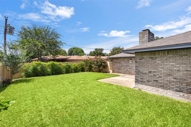 1516 Oak Vista Drive, Dallas, TX 75232