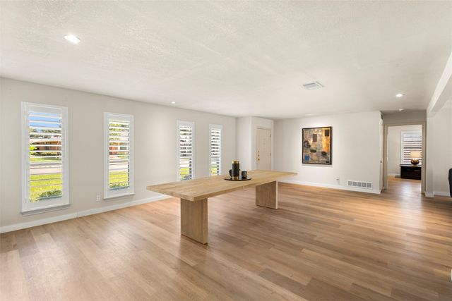 1516 Oak Vista Drive, Dallas, TX 75232