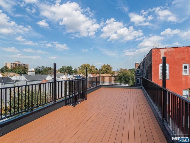 20 Van Nostrand 2, Jersey City, NJ 07305