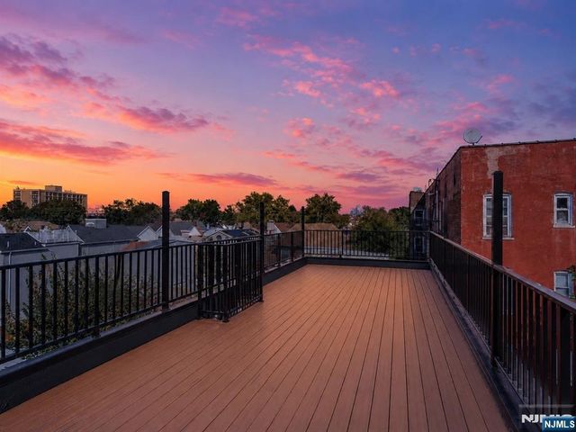 20 Van Nostrand 2, Jersey City, NJ 07305