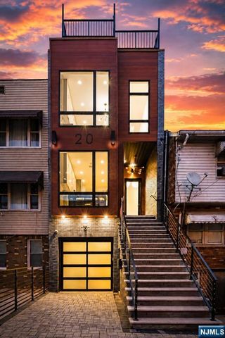 20 Van Nostrand 2, Jersey City, NJ 07305