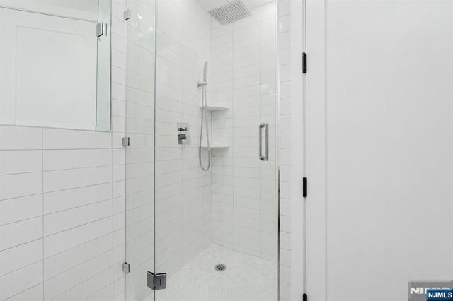 20 Van Nostrand 2, Jersey City, NJ 07305