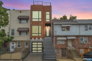 20 Van Nostrand 2, Jersey City, NJ 07305