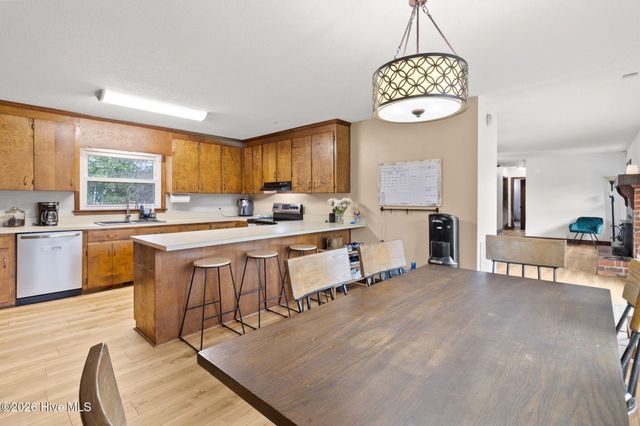 730 Slocomb Road, Fayetteville, NC 28311