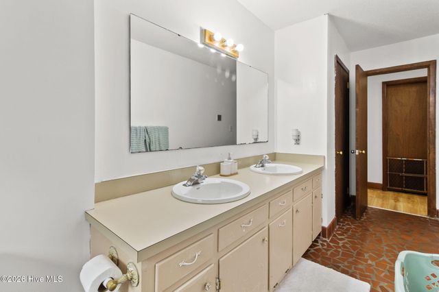 730 Slocomb Road, Fayetteville, NC 28311