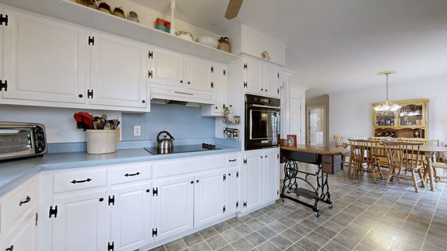 3883 Dobbins Pike, Portland, TN 37148